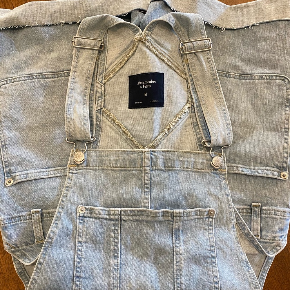 Abercrombie & Fitch Cuffed Hem Overall Shorts